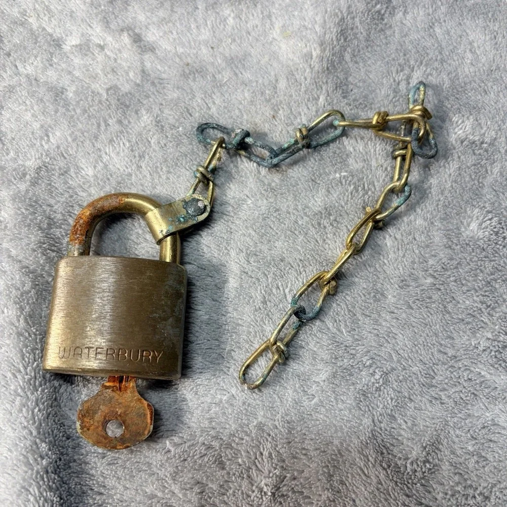 U.S. Military Waterbury NOS Solid Brass Padlock With One Key And Chain